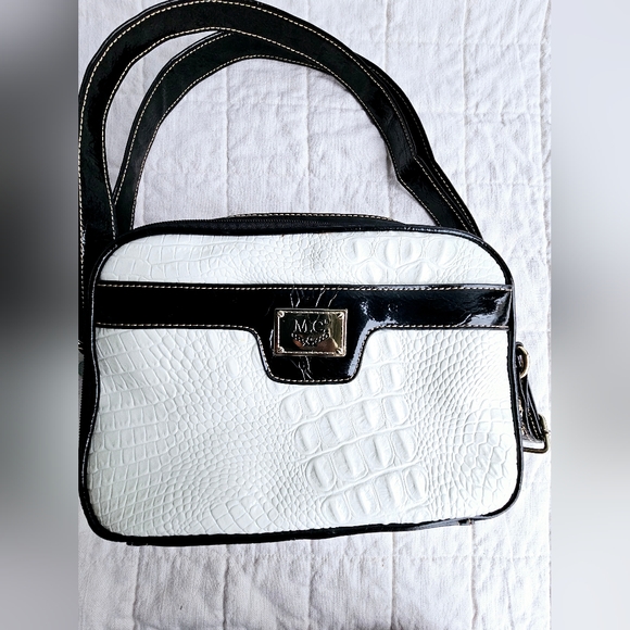 M.C. Marc Chantal Black and White/Cream Croc Alligator Crossbody - Picture 3 of 7